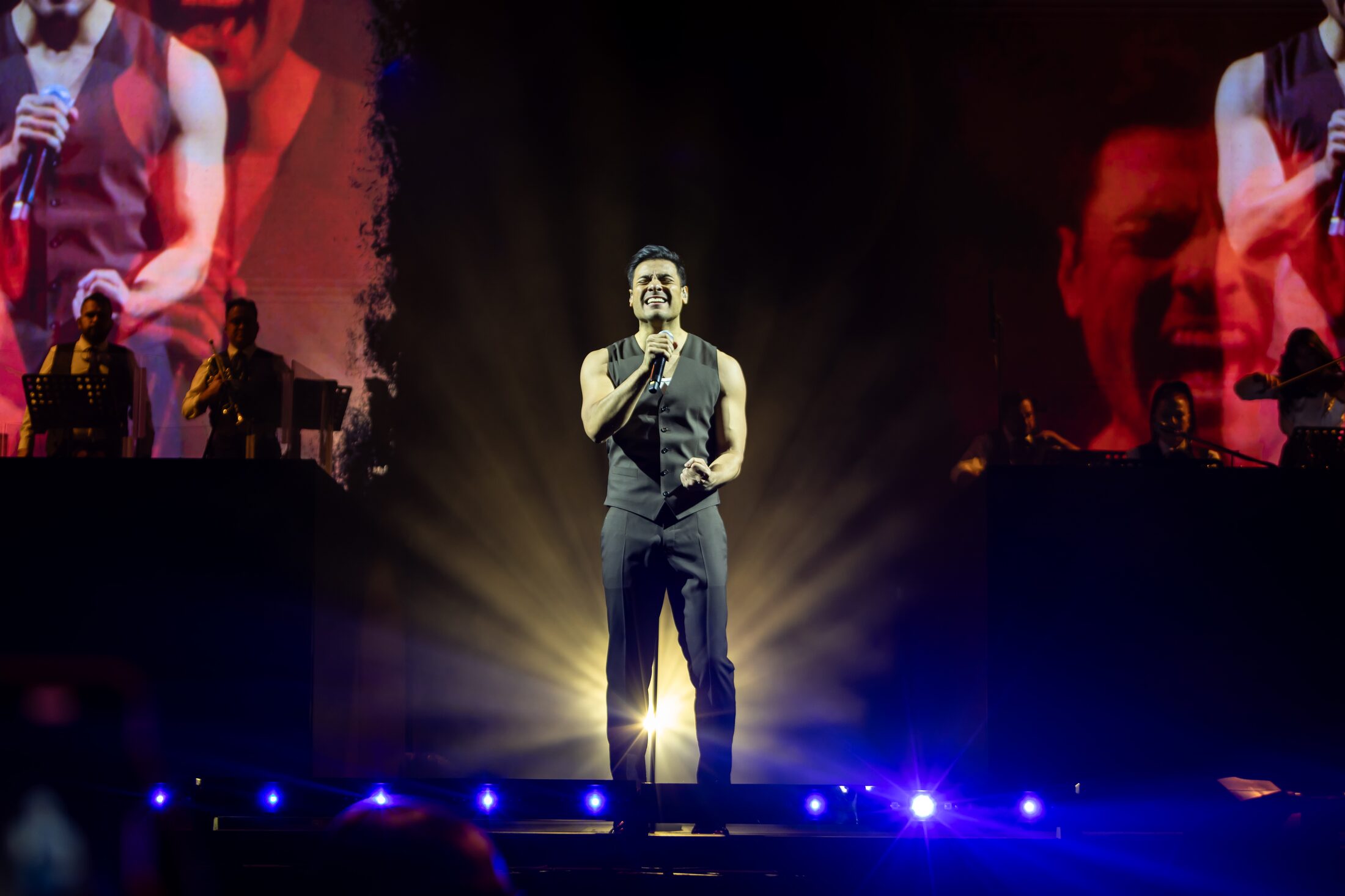 Carlos Rivera en concierto