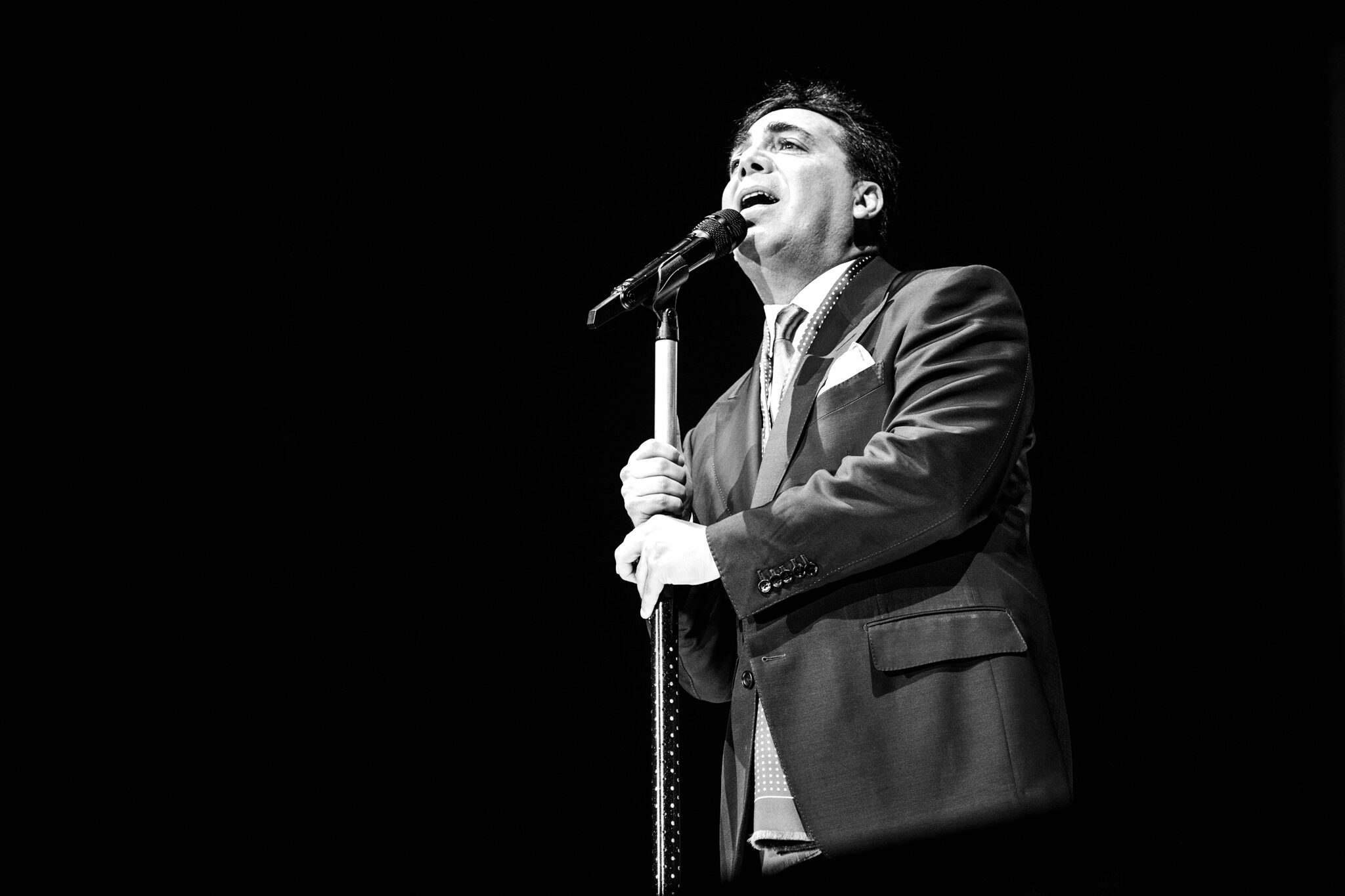 Cristian Castro al micrófono