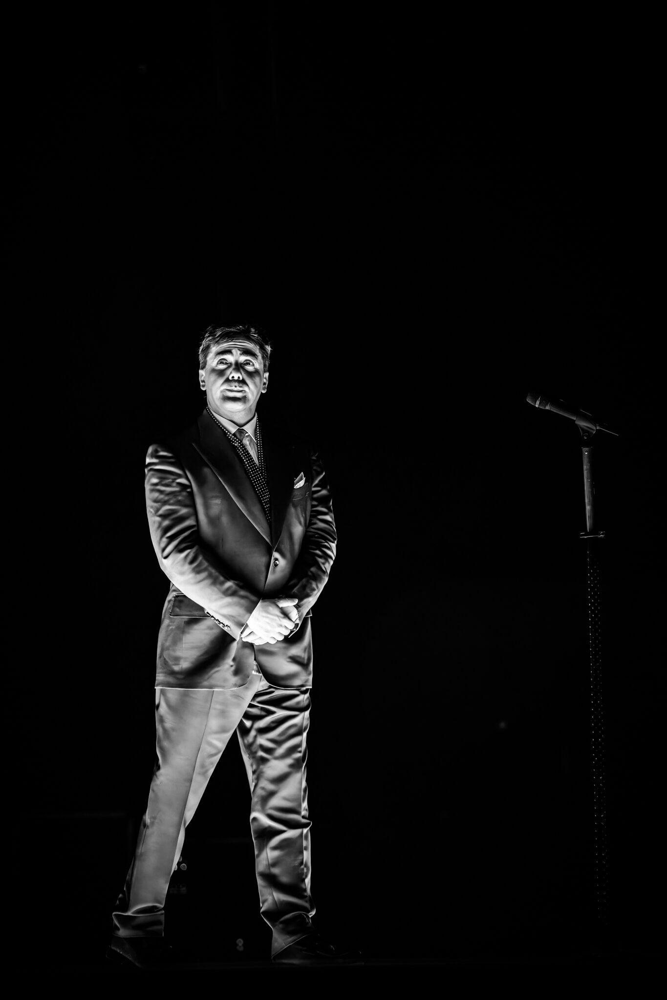 Retrato en blanco y negro de Cristian Castro